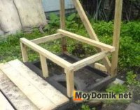 Деревянный туалет на даче