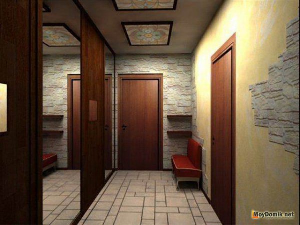 Сдержанный интерьер прихожей в доме