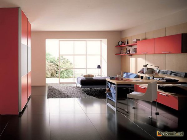 Молодежный интерьер для просторной комнаты