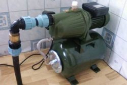 Нассос для водоснабжения в подсобке