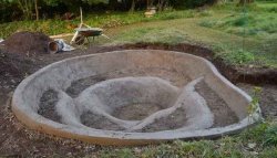 Бетонная чаша для пруда (водоема)