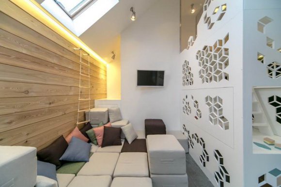 Декоративная отделка мансарды