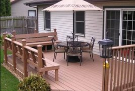 Крыльцо-патио с площадкой из дерева