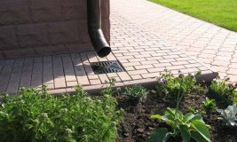 Отмостка из тротуарной плитки