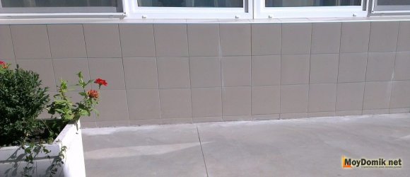 Как сделать бетонную отмостку – пошаговая инструкция, от приготовления раствора, до заливки бетона