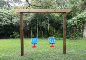 П-образный каркас для детских качелей