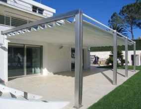 Пергола с тентом пристенная