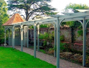 Пергола туннельного типа к беседке