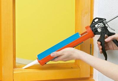 Как утеплить деревянные окна на зиму – технология утепления снаружи и изнутри