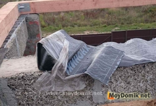 Крепление мауэрлата в доме из арболита (гидроизоляция)