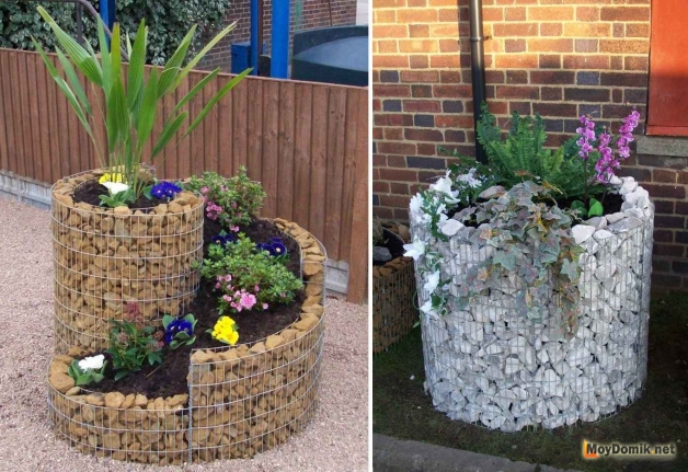 Клумба из сетки и камней