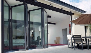 Раздвижные французские окна-гармошка